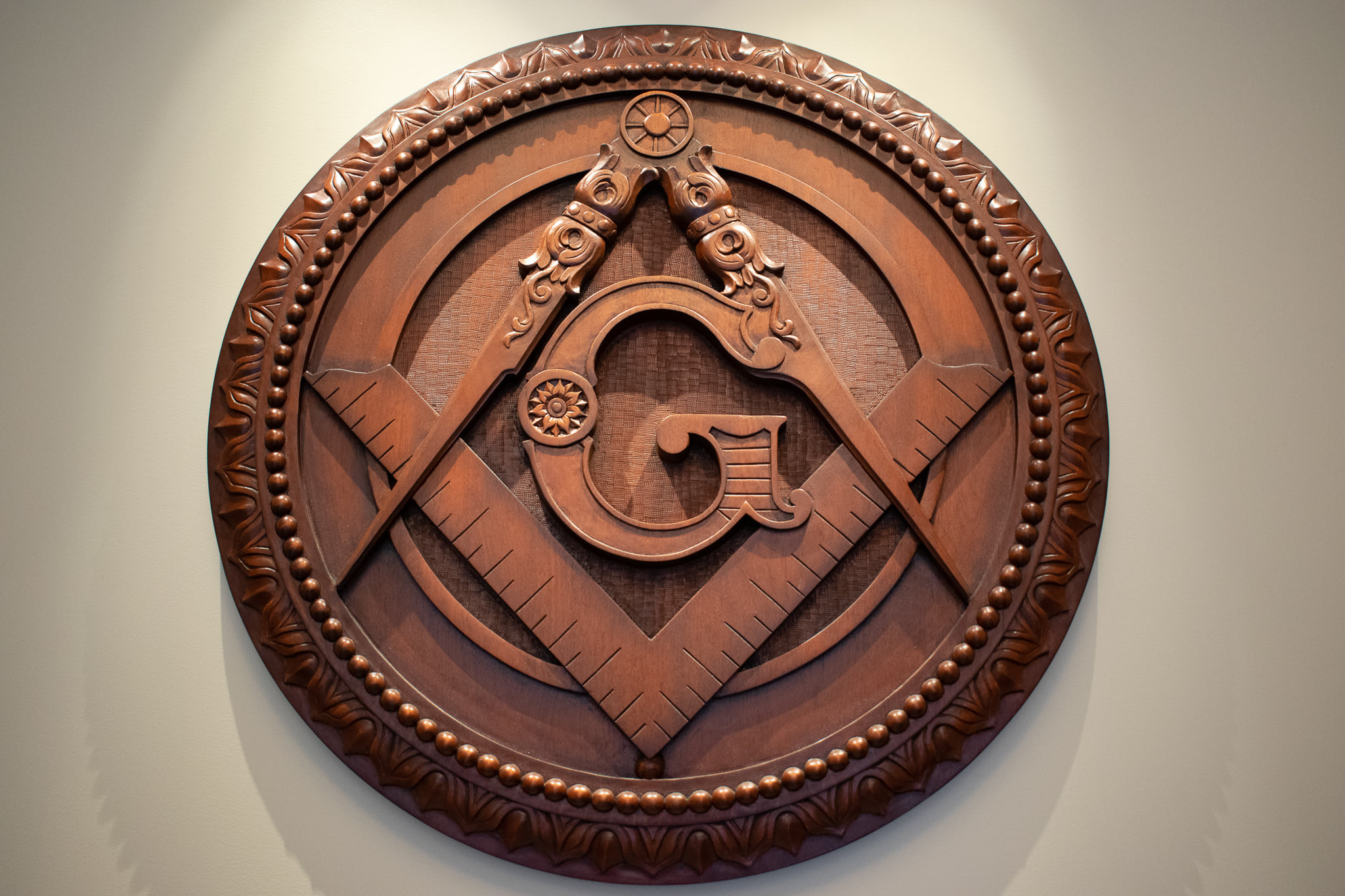 Wood crest