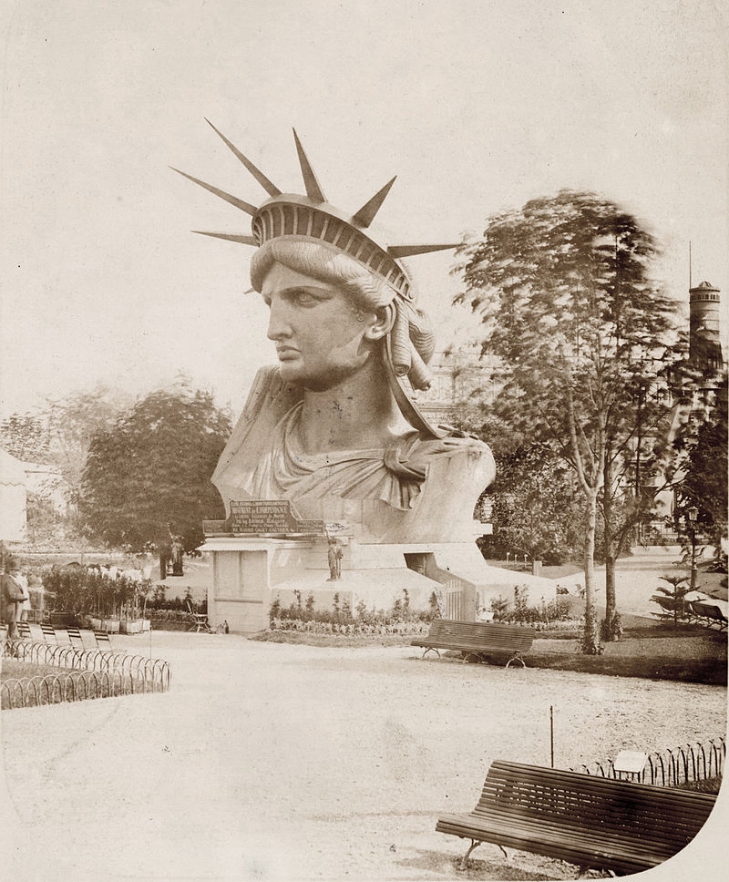 A photo of the head of the Statue of Liberty on exhibit at the 1978 World’s Fair in Paris.