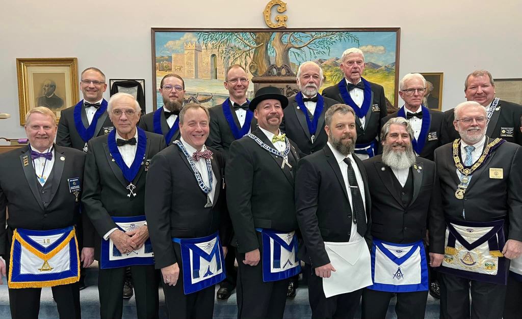 An image of the men from Hiram Lodge #18
