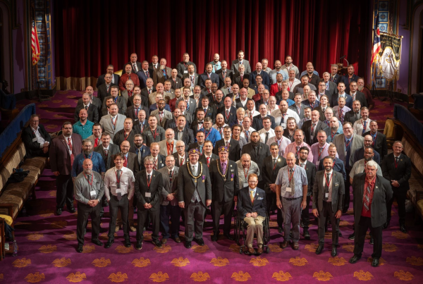 Group photo of all the attendees of Ohio's Masonic Weekend.